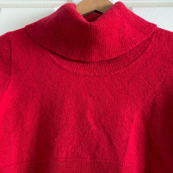 Sarah Spencer Red Long Sleeve Turtleneck Sweater Size Large - Picture 4 of 14